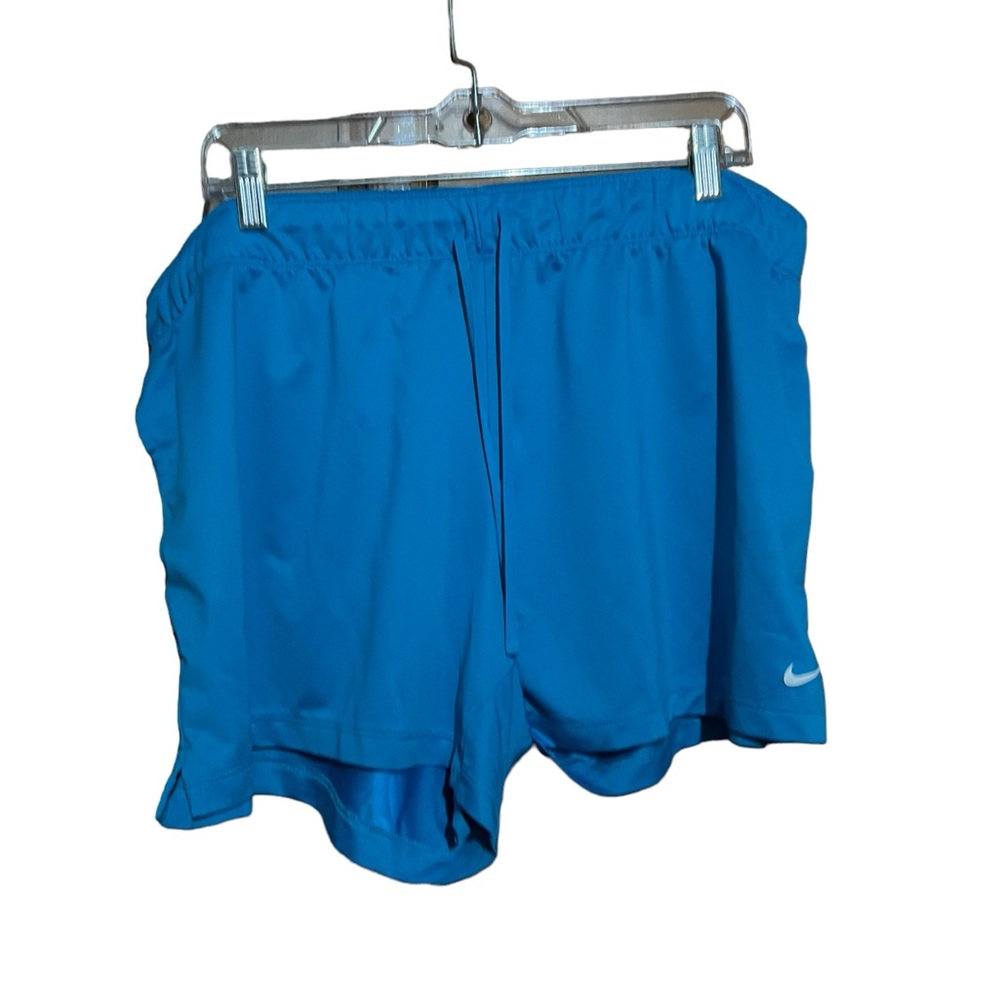 Nike women’s dri-fit attack training short. GUC